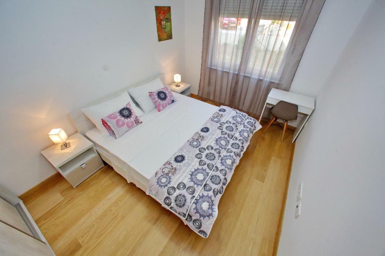 Luxury Apartments Sikiric_2 With Fantastic View On The Sea Bibinje Exterior photo